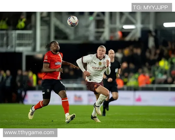 足总杯决赛巴萨狂胜曼联五球大捷绝杀时刻点燃全场激情